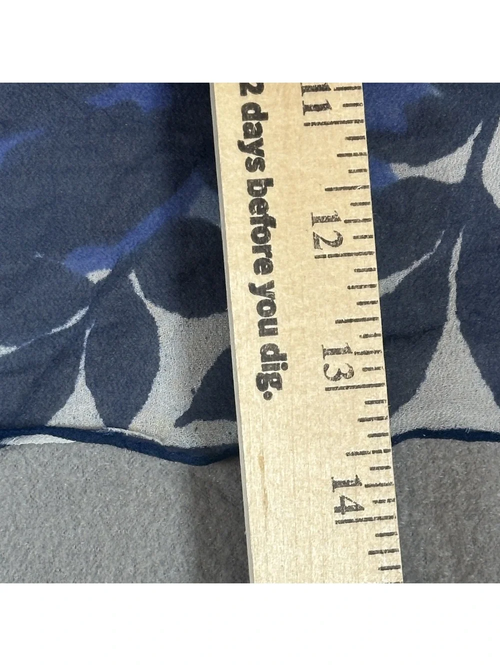 Vintage Lightweight Blue Floral Pattern Scarf with Navy Leaf Border